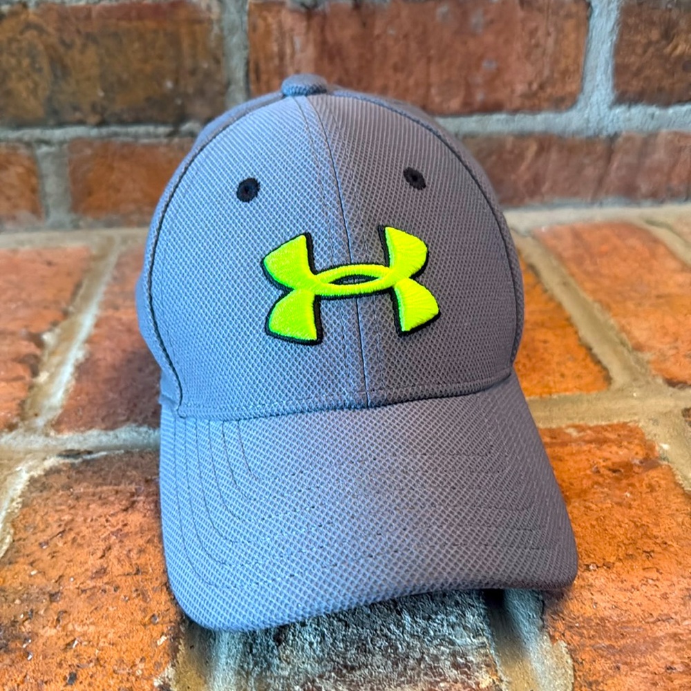 Boys Under Armour Hat Grey Small